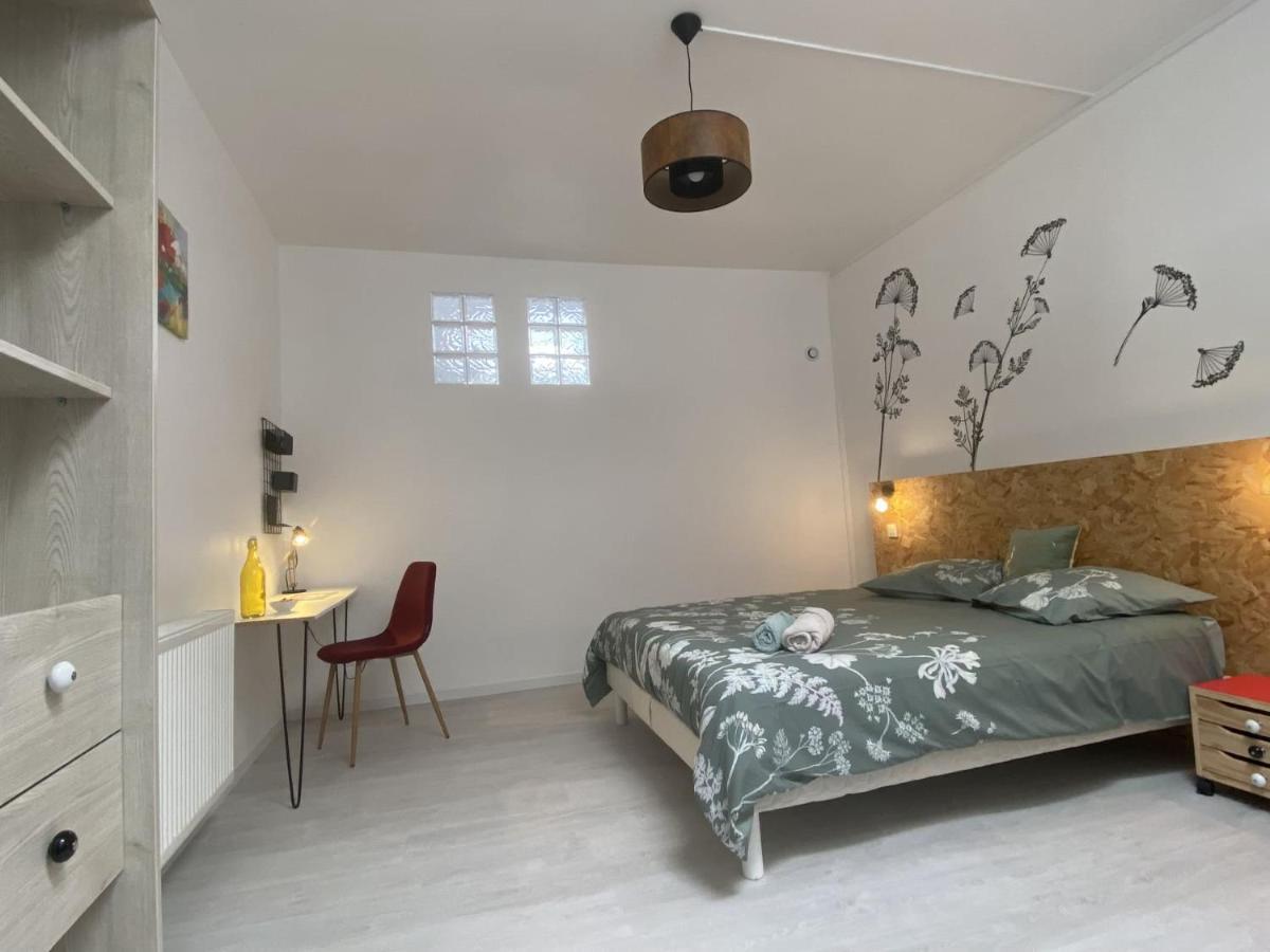 La Maison D'Angelique - Colocation Hoteliere A 150M Gare Tgv- Grande Cuisine Equipee & Salon - Fibre - Netflix Niort Exterior foto